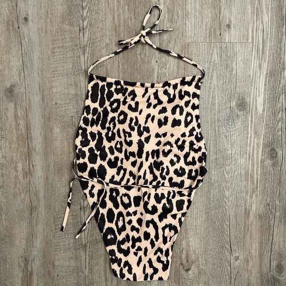 Matte Collection One Piece - Picture 2 of 2